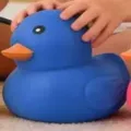 Großes blaues TPR-Enten-Quetschspielzeug zum Stressabbau und zur Angstlinderung - Blau