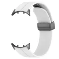 Vista dettagliata del cinturino per orologio in silicone bianco con fibbia pieghevole magnetica. - Bianco