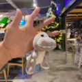 Grauer Pluesch Dinosaurier Schluesselanhaenger niedlicher Cartoon Tasche Anhaenger - Grau