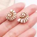 Acrylic white brown conch shell pendant DIY jewelry accessories variant style 01 - 1 Pc Brown Acrylic Straight Hole Conch Snail Shell 15x13mm Hole 1.8mm - 0.9g - 27354