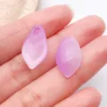 Pendentif perles en verre pétale violet pour fabrication de bijoux DIY accessoires. - Pétale de lotus / 1 pièce (20x11mm) / Dégradé Violet Transparent
