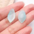 Perle pendentif DIY pétale bleu clair, accessoire élégant pour bâtonnets de cheveux et bijoux. - Pétale de lotus / 1 pièce (20x11mm) / Dégradé Bleu Transparent