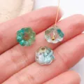 Perles de fleurs en verre tchèque accessoires de bijoux épingle à cheveux pendentifs lotus - Capsule et Graine de Lotus / Lot de 1 Pièce (10x7mm) / Dégradé Jaune Bleu avec Feuille d'Or