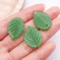 Green leaf glass pendant DIY jewelry accessory charm for necklace bracelet making - Tea Strawberry Leaf / 1 Piece (24x17mm) / Dark Green