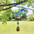 Dettaglio del campanello eolico in vetro appendibile, decoro giardino metallo fuori. - Campana per Uccelli / 35cm / Blu