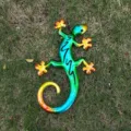 Arte murale geco in metallo, decorazione sospesa lucertola cava colorata per casa e giardino. - 28x17cm / Verde