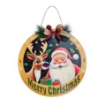 Dettaglio del cartello natalizio in legno con Babbo Natale e renna e un bel fiocco. - Renna e Babbo Natale