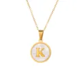 Collier pendentif initiale K en acier inoxydable doré avec nacre blanche femme - Lettre K