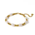 Elegante pulsera cadena delicada con cuentas de acero inoxidable y perlas de agua dulce. - Pulsera / Dorado