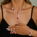 Set di gioielli con goccia di strass rossi collana orecchini matrimonio festa di nozze - Set 4 Pezzi (Collana Bracciale Orecchini Anello) / Rosso
