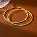 Meravigliosi orecchini a cerchio grandi dorati impreziositi da strass per feste eleganti. - 10.5cm / Oro