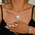 Elegante set di gioielli con collana bracciale tennis cuore strass per matrimonio festa - Set da 4 pezzi bianco