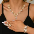 Set gioielli da sposa collana orecchini bracciale con foglie di strass cristallo - Set da 3 Pezzi Foglia e Strass (80868902)