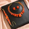 Set di gioielli con collana orecchini bracciale in cristallo rosso da donna matrimonio festa eventi - Stile Set Tre Pezzi Rettangolare (80867603) / Rosso