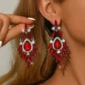 Splendidi orecchini pendenti in cristallo rosso, gioielli di lusso con nappe per matrimoni feste. - Stile a Nappa Multi-Goccia di Lusso (80151903)