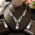 Set di collana e orecchini in strass vintage per abito da sposa festa dettaglio - Stile Aerodinamico Goccia d'Acqua (9249)