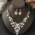 Esagerato retro lega strass perla sposa collana orecchini set per abito da sera elegante. - Stile Ciondolo Retro Esagerato (80838902)
