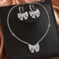 Splendido elegante set collana e orecchini con fiocco di cristallo per matrimonio - Stile Fiocco Catena Tennis (80855101)