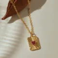 Collier Pendentif Cœur Rouge Rayonnant Plaqué Or Zircon Mode Bijou Élégant Tendance - Style Cœur Rayon de Soleil (KN0710)