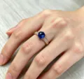 Eleganter blauer Edelstein Goldring mit Mikro-Zirkonia, Vintage-Stil Modeschmuck Damen. - Blau Strass / Gold