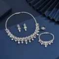 Prachtige blad kwast zirkoon ketting vierdelige set voor elegante bruidsmodekleding nu. - Blad Kwast Vierdelige Set / Zilver