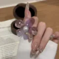 Koreanischer Stil transluzenter lila Acryl Blume Perle Schmuck Ring Variante Mode Accessoire - Irisierende Blumen Perlen Ohrstecker / Lila