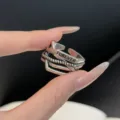 Anillo abierto multicapa de plata para mujer joyería moderna y elegante accesorio de uso diario. - Anillos de cobre - 5