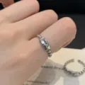 Anillo abierto de plata con cadena de cuentas y pequeña placa grabada, joya minimalista de mujer. - Anillo de cobre - 15