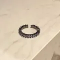 Anillo abierto negro con circonita morada y piedras blancas, anillo punk elegante para mujer - Estilo Incrustado de Strass Denso (A5)