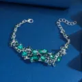 Bracciale in strass di cristallo in lega d'argento vista dettagliata, design goccia verde. - Stile Strass Verde Tono Argento (80532006) / Verde