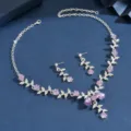Set collana e orecchini di vite di cristallo nuziale gioiello floreale viola dettagliato - 8915 Argento Viola Set Due Pezzi