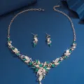 Elegantes grünes Kristall Blatt Halskette und passende Ohrringe Schmuckset für Damen. - Grün