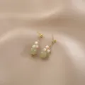 Pendientes colgantes perla jade estilo chino vintage oro metal elegante joyería de mujer - Pendientes de botón con 3 perlas y borlas