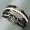 Handgemachtes geflochtenes Lederarmband mehrschichtig Wickelarmband mit Metallschild - Schwarz Weißer Gravierter Stil (ZT1938)