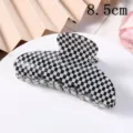 Pince à cheveux acrylique à carreaux noir et blanc 8.5cm accessoire élégant pour femme - Pince Vichy Noir et Blanc