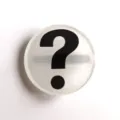 Round acrylic hair clip with black question mark detail, trendy minimalist side clip. - S316 / Question Mark