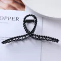Black metal hair claw clip with twisted geometric design detail shot for stylish daily hairstyles. - Black Twisted Geometric Claw Clip (69#) / 11.5cm / Black