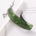 Korean style green acrylic curved spring hair clip for women, elegant tortoise shell clip. - Green Tortoiseshell Pattern Colorblock Spring Clip (35#)