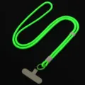 Cordon ajustable para telefono verde neon correa de cuello cruzada con pestaña en T y anillo. - Longitud total aprox. 60 cm, ancho del parche aprox. 6 cm, diámetro del cable aprox. 7 mm / Verde Fluorescente