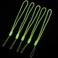 Dettagli cinturino corto in poliestere verde neon, laccetto per telefono resistente. - Tondo Corto / 10 Pezzi/Confezione (Lunghezza circa 20cm/Diametro 3mm) / Verde