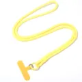 Laccetto per cellulare intrecciato giallo, tracolla regolabile per dispositivi. - Lunghezza totale circa 60 cm, larghezza della toppa circa 6 cm, diametro del filo circa 7 mm / Giallo brillante
