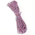 Corde tressée rouge blanche et bleue vue détaillée pour accessoire de bricolage DIY - Diamètre environ 2mm / Camouflage Bleu, Rouge et Blanc