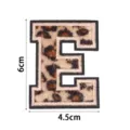 Écusson brodé lettre E motif léopard pour décoration DIY vêtements chapeaux sacs et coque. - Lettre E