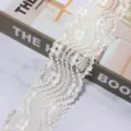 Weißes Polyester-Spitzenband Borte für DIY Nähen, Kleidung und Hochzeitskleid Details. - 2 Yards / Gebrochenes Weiß