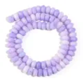 Gros plan de perles abaque en verre craquelé dégradé violet, idéal pour la création de bijoux DIY. - Longueur environ 38cm (environ 75 pcs) Taille externe environ 5X8mm Trou environ 1.4mm / Violet