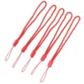 Vista dettagliata del cordino corto in poliestere rosso per telefoni cellulari e gadget. - Stile Cordino Corto e Tondo / 10 Pezzi/Confezione (20 cm x 3 mm) / Rosso