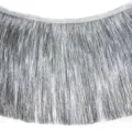 Dettaglio frangia festone argenteo primo piano per decorazione festa e costume spettacolo - 1 Yard/Confezione / Argento Iridescente