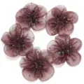 Dunkelrote Mesh Fünf-Blütenblatt-Blumen DIY Zubehör, glitzernde Strass-Aufnäher für Kleidung. - 5 Stück / Fuchsie