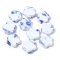 Perline di fiori in ceramica blu bianco smalto forno fai da te accessori gioielli bracciale. - Schizzi di Blu e Bianco a Cinque Petali