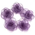 Lila brennende Kante Mesh Kamelie Blume Detailaufnahme, ideal fuer DIY Handwerk und Zubehoer. - Blütendurchmesser 4,5cm / Dunkellila